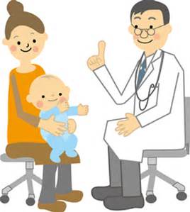 女性が膝の上で赤ちゃんを抱き、白衣を着た男性が健診を行っているイラスト