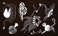 植物の花や道具を形どった6種類の絵が描かれている型染め用型の写真